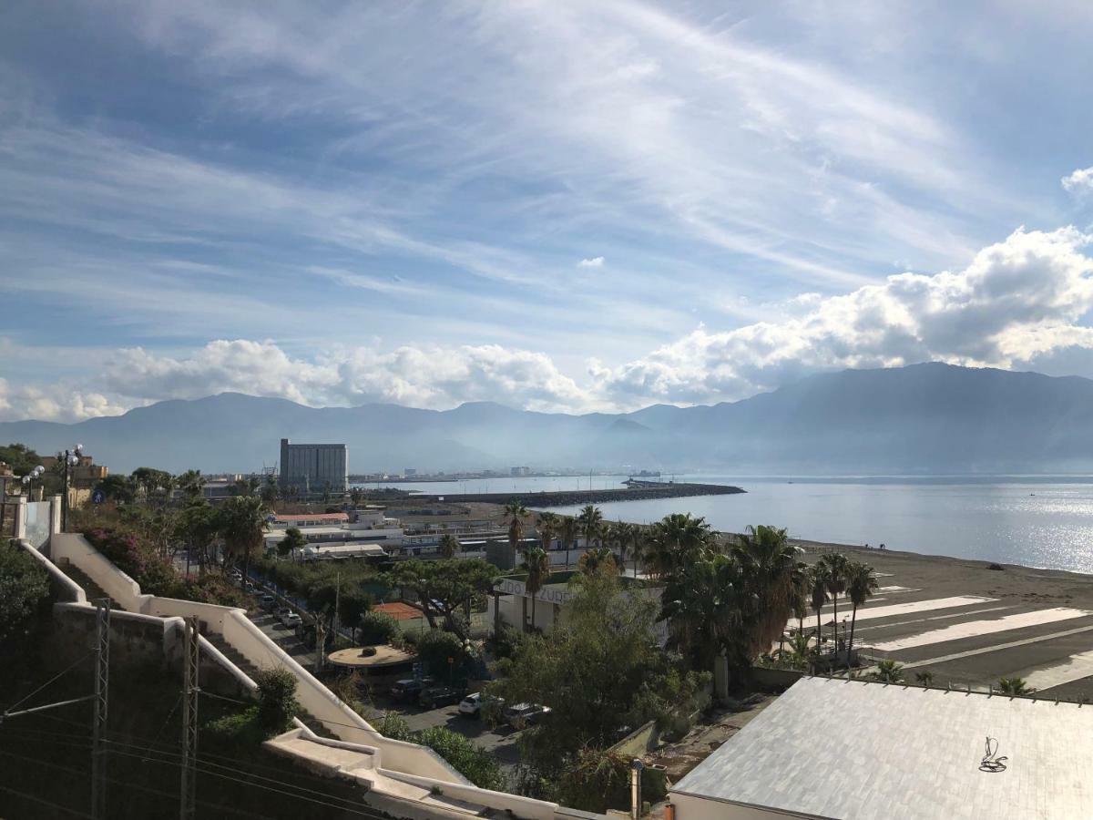 Light Blue - Apartment In The Middle Of Everything Torre Annunziata Exteriör bild